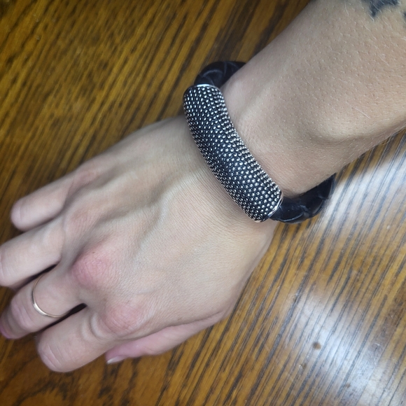 Caroline Néron chunky braided leather choker With The Assorted Bracelet - Picture 6 of 8